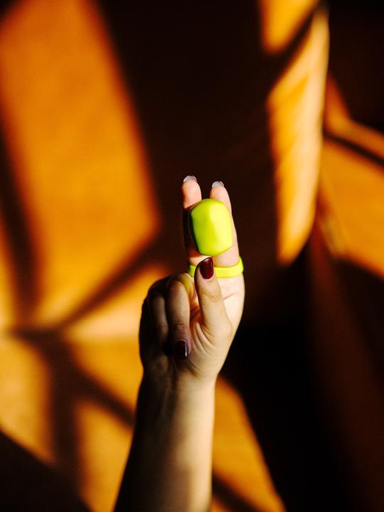 Actual product image Dame Products Fin Finger Vibrator Citrus