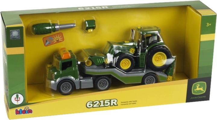 Transporter mit John Deere Traktor