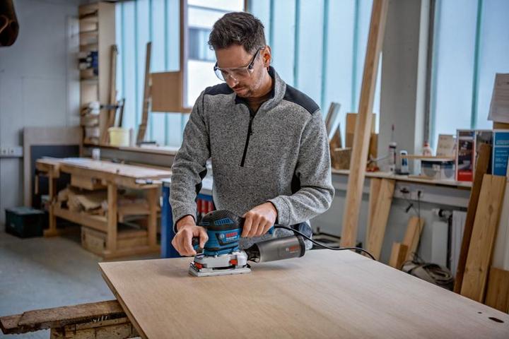 Actual product image Bosch Professional Orbital sander GSS 230 AVE, in box (Sander, 300 W)