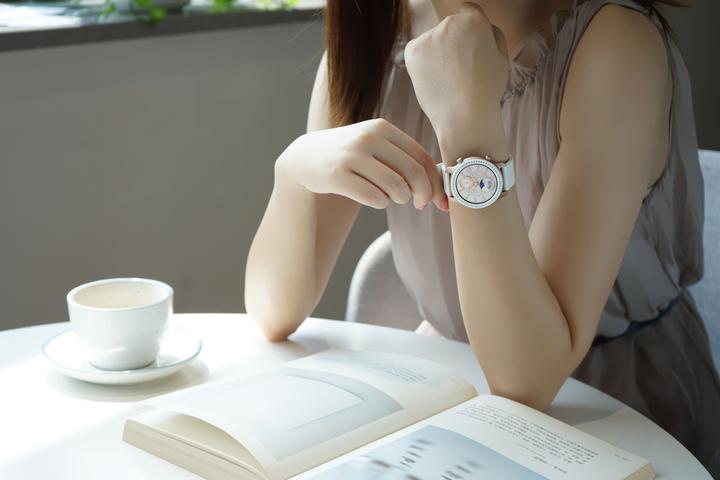 Actual product image Amazfit Gtr (42 mm)