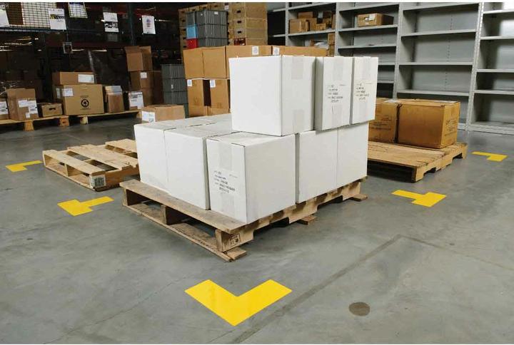 Actual product image Brady B-514, ToughStripe, L-shaped floor marking, polyester, yellow, 76.2 x 203.2mm (1 PU = 20 pcs.)