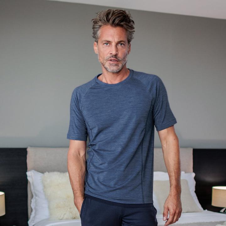 Actual product image Dagsmejan Stay Warm T Shirt (XL)