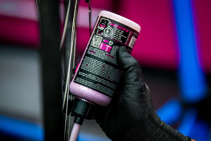 Actual product image Muc-Off Hose milk "No Puncture Hassle"