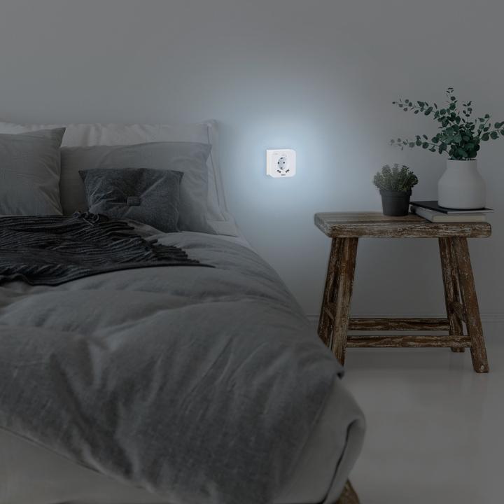 Actual product image Hama 00223498 LED Night Light with Motion Detector LED Daylight White