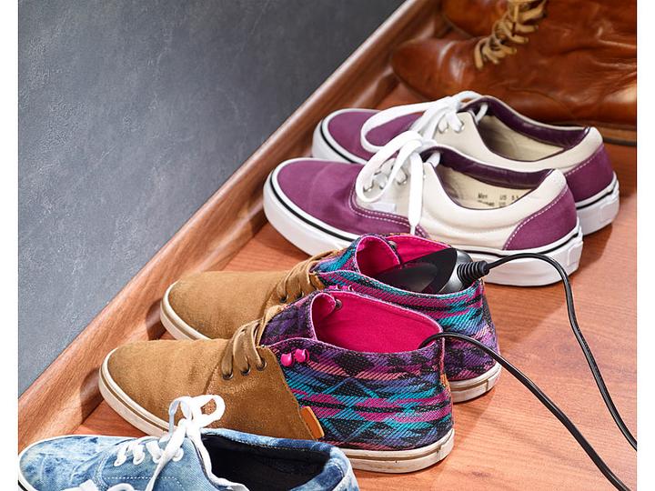 Produktbild Revolt Portabler USB-Schuhtrockner mit UV-Licht und kompakter USB-Powerbank (1 x)