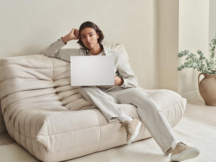 Produktbild ASUS Zenbook S 16 (16", AMD Ryzen AI 9 365, 24 GB, 1000 GB, DE)