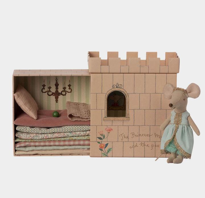 Immagine prodotto Maileg La Principessa e il Pisello, Sorella Maggiore Topo (17 cm)