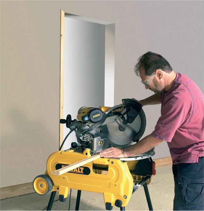 Produktbild DeWalt Tisch Kapp und Gehrungssäge