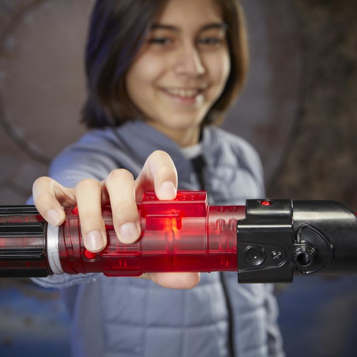 Image du produit Hasbro Dark Vador Lightsaber Kyber Core Electronic
