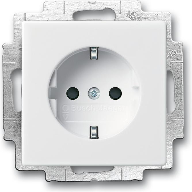 Busch-Jaeger SCHUKO(R) socket outlet ins.