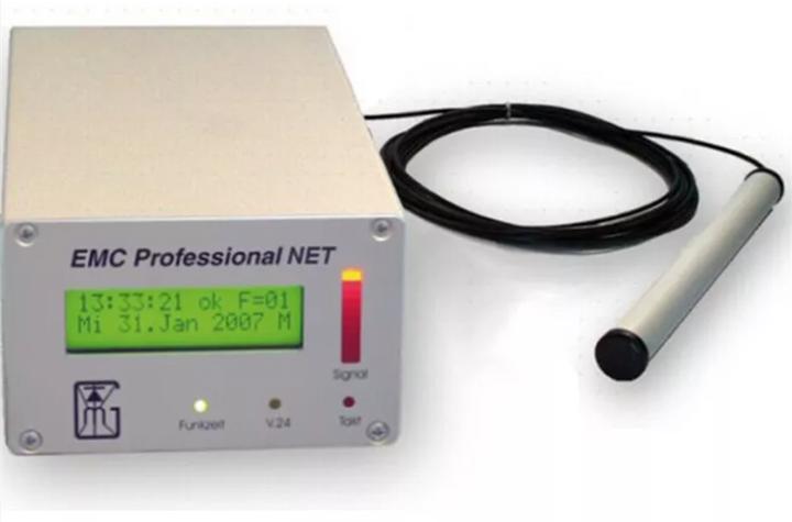 Immagine prodotto Gude Time Server 3001 con orologio radio integrato DCF77 per ambienti industriali (0.32 m)