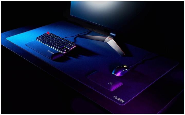 Actual product image Glorious PC Gaming Race Extended (3XL)