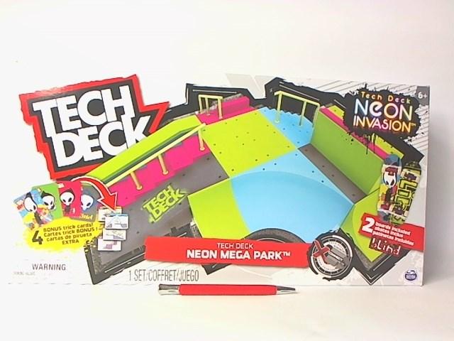 Actual product image NoName Tech Deck Neon Mega Ramp