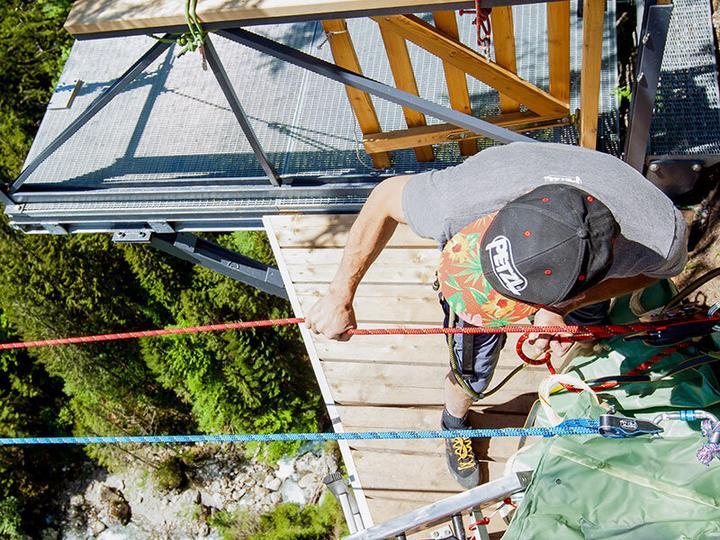 Produktbild Smartbox Pendelsprung über der 100 m tiefen Gorges du Pissot-Schlucht für 1 Person (1 Pers.)