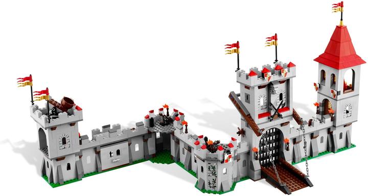 Actual product image LEGO Kingdoms Great Royal Castle (7946)