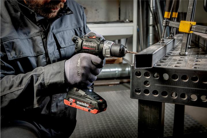 Actual product image Metabo 18V cordless drill driver BS 18 LT BL SE (Rechargeable battery operated)