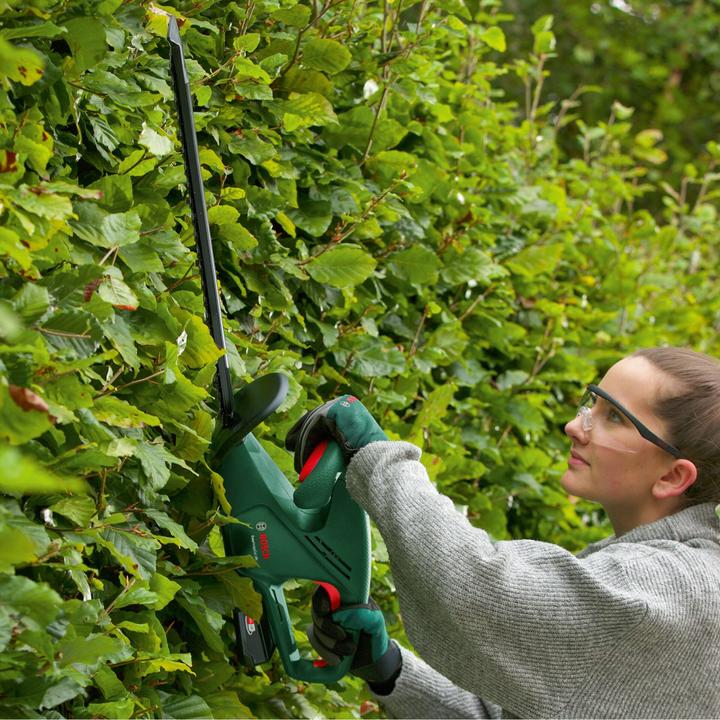 Actual product image Bosch Home & Garden EasyHedgeCut 18V-52-13 (Cordless hedgecutters)