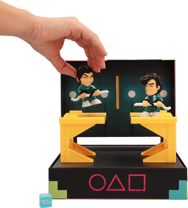 Actual product image Squid Game Challenge Tug of War (70111) (English)