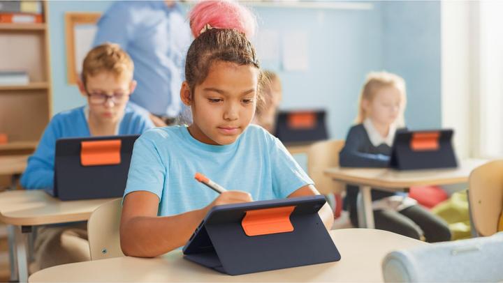Immagine prodotto Logitech Tastiera Tablet Cover Rugged Combo 3 iPad 10.2 (CH, IPad 10.2 (2019/2020/2021))