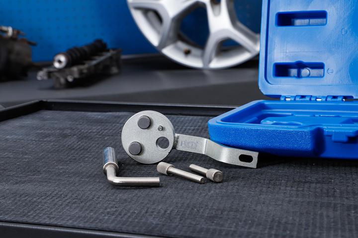 Actual product image BGS Crankshaft Locking Tool for Ford Transit 2.2