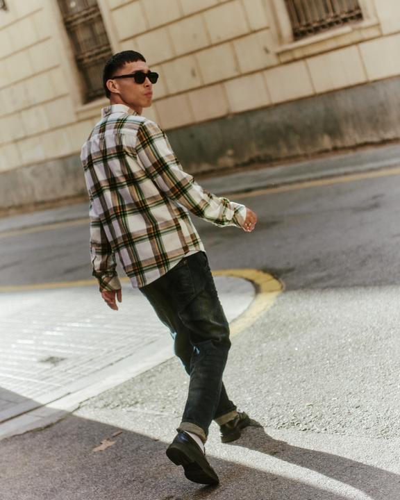 Actual product image Blend long sleeve plaid shirt with pocket (XL)