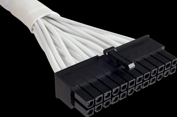 Actual product image Corsair RM750x White *2018* (750 W)