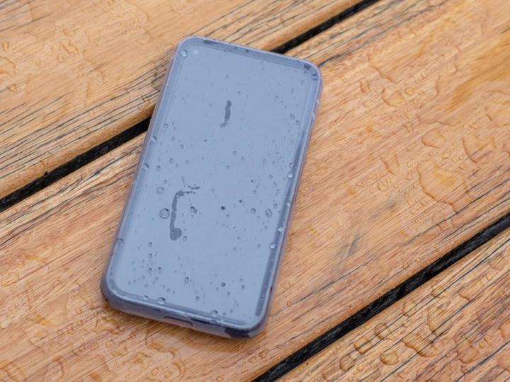 Actual product image Quad Lock Poncho (Google Pixel 6)