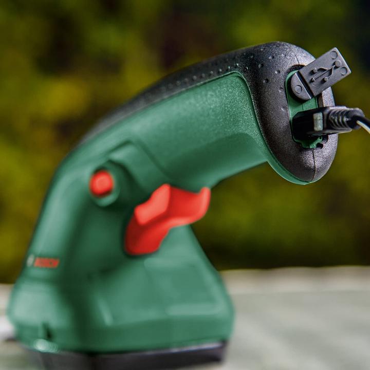 Actual product image Bosch Home & Garden EasyShear (Cordless hedgecutters)