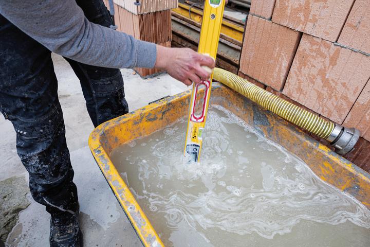 Actual product image Stabila Elektronik-Wasserwaage TECH 196 DL (23 cm)