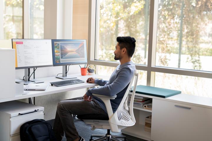 Actual product image HP E24 G4 (1920 x 1080 pixels, 23.80")