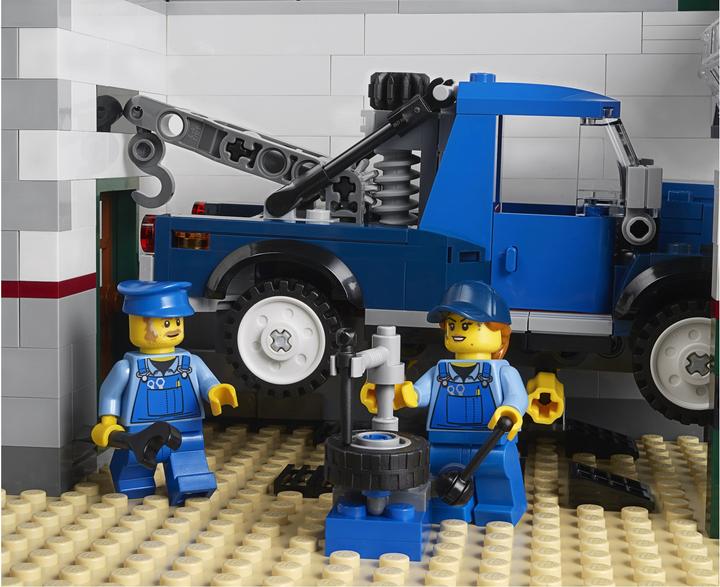 Productafbeelding LEGO Hoekgarage (10264, LEGO Creator Expert)