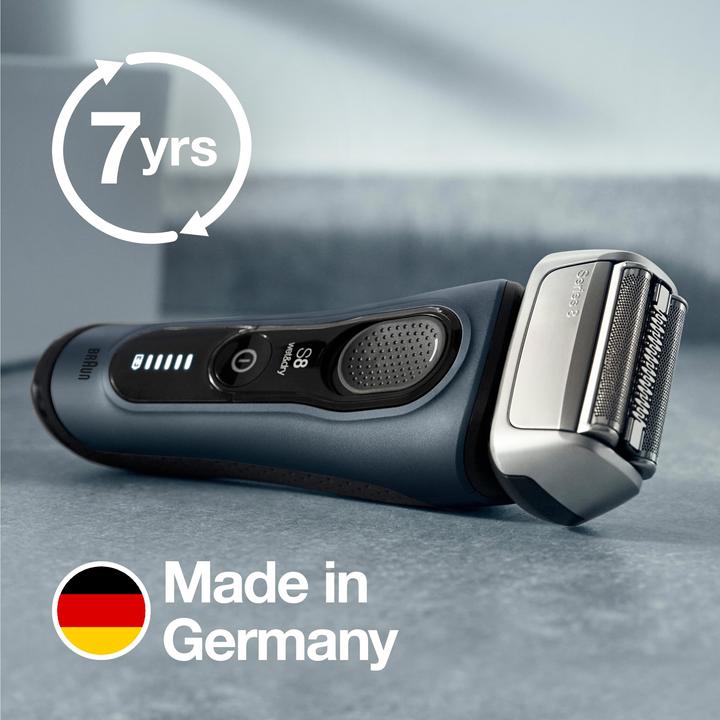 Actual product image Braun Series 8 8413s electric shaver for men