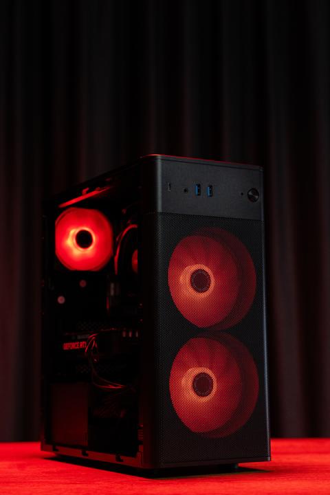 Actual product image Medion Recon E45 (AMD Ryzen 5 5500, 16 GB, 1000 GB, GeForce RTX 4060)