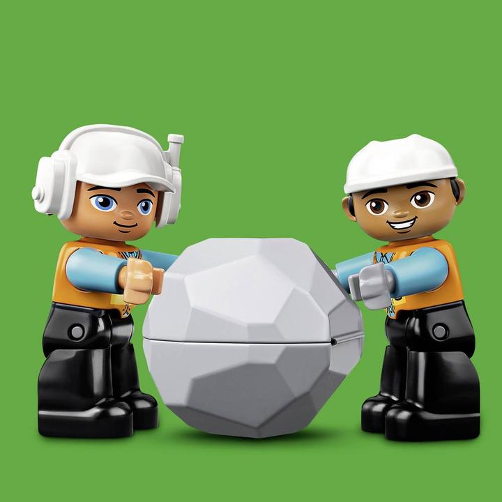 Actual product image LEGO DUPLO excavators and trucks (10931)