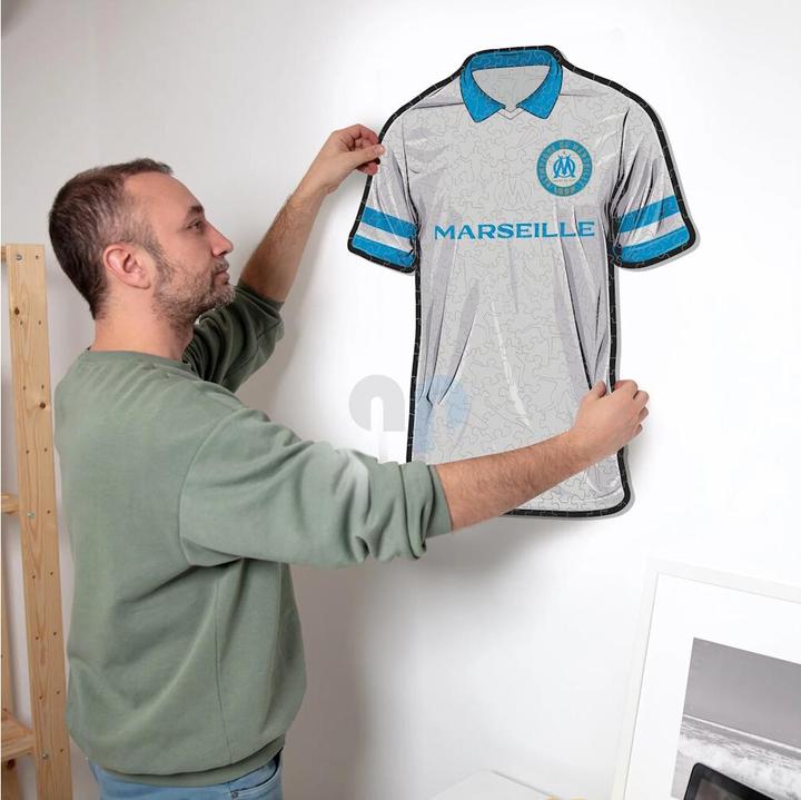 Produktbild Iconic Olympique Marseille - Trikot - Holz Puzzle Grösse M (270 Teile) (270 Teile)