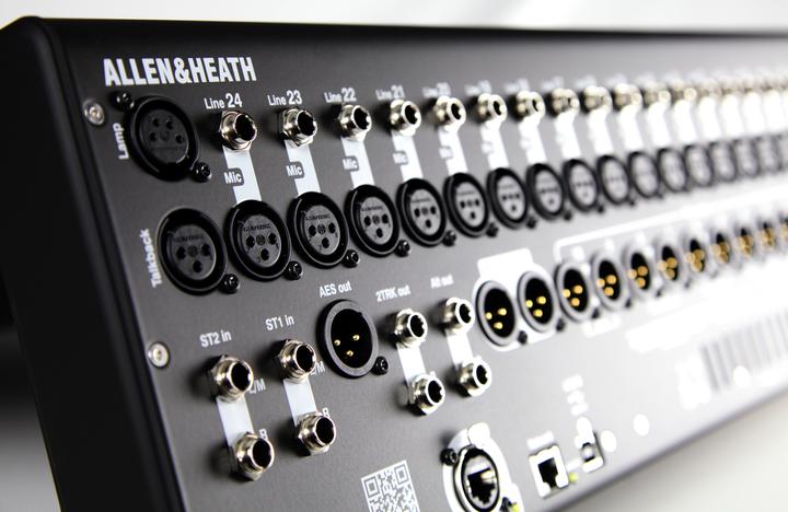 Produktbild Allen & Heath QU-24C (Studio- und Livemixer)