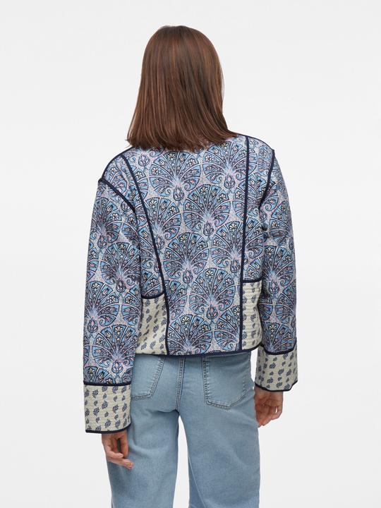 Actual product image Vila Stepp Jacke (42)