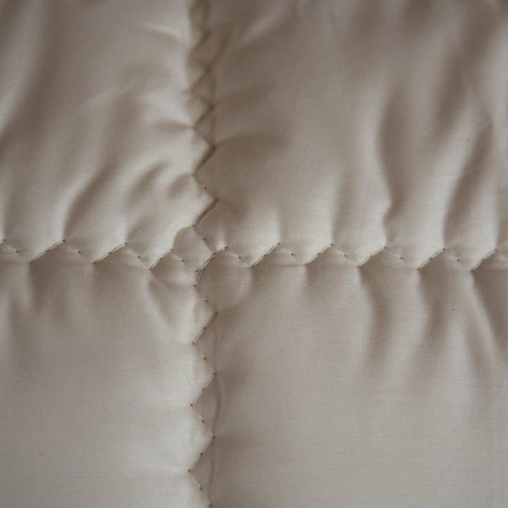 Produktbild Alpur Schafwollkissen gesteppt (3-Kammer-Kissen) (50 x 60 cm)