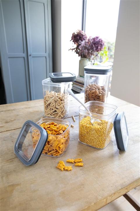 Actual product image Curver Food Storage Container Dry Cube 2.3l (2.30 l)