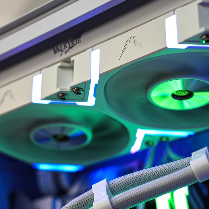 Produktbild Valkyrie Chłodzenie wodne Dragonfang 240 ARGB Białe