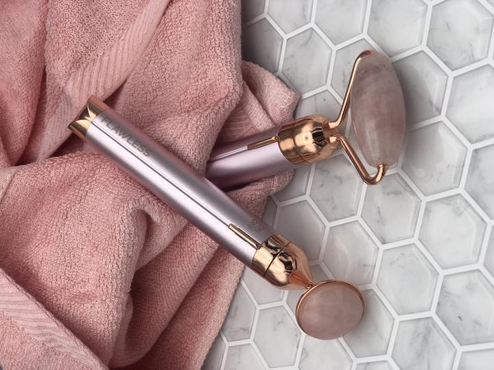 Image du produit Flawless Contour roller visage avec quartz rose white