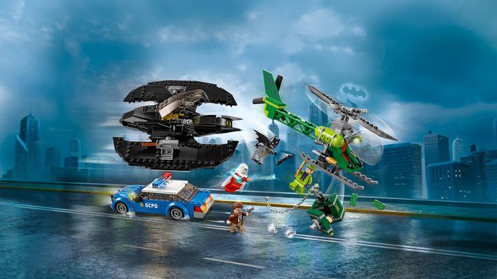 Actual product image LEGO Batman: Batwing and the Riddler (76120, LEGO DC)