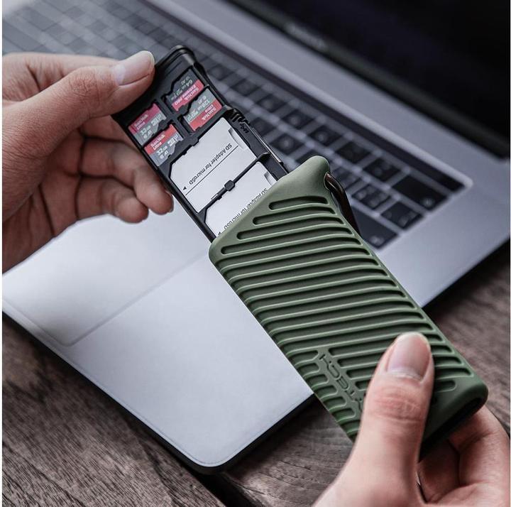 Actual product image Pgytech CreateMate High speed Card Reader Case (USB-C)