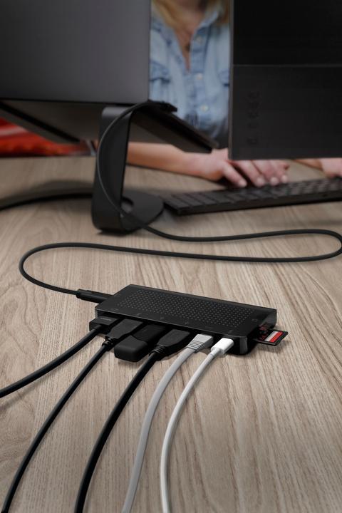 Actual product image TwelveSouth StayGo (USB-C, 8 Ports)