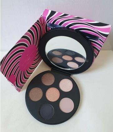 Actual product image MAC Cosmetics Surprise Eyes Eye Shadow X6 Weihnachts- Set (Cool Holiday)