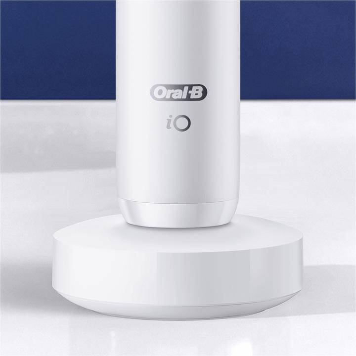 Actual product image Oral-B iO-Series 8N (Oscillating toothbrush)