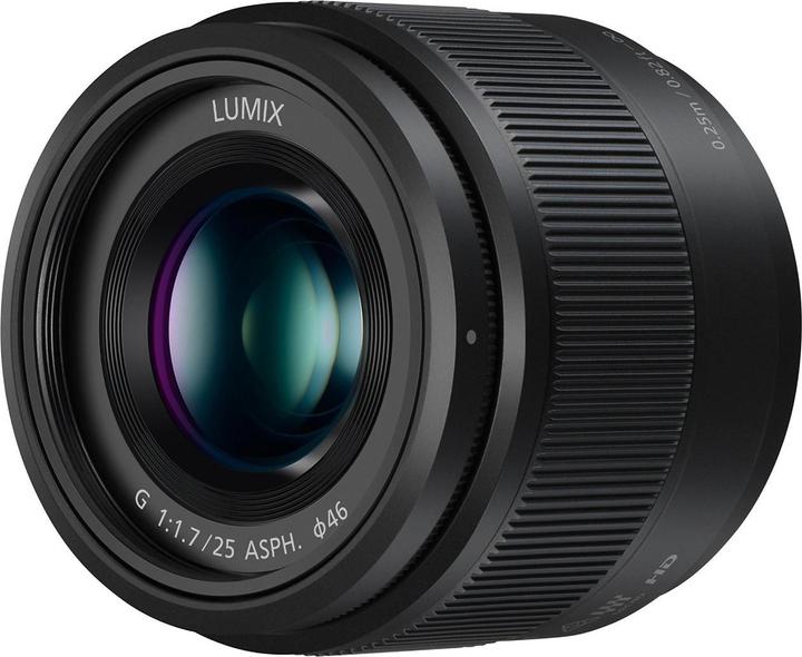 Panasonic 25mm f/1.7 ASPH. (Micro Four Thirds, Micro Four Thirds)