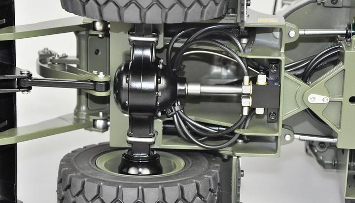 Immagine prodotto Amewi Pala gommata militare idraulica G921H in metallo 1:16, RTR, verde militare (RTR pronto all'uso)