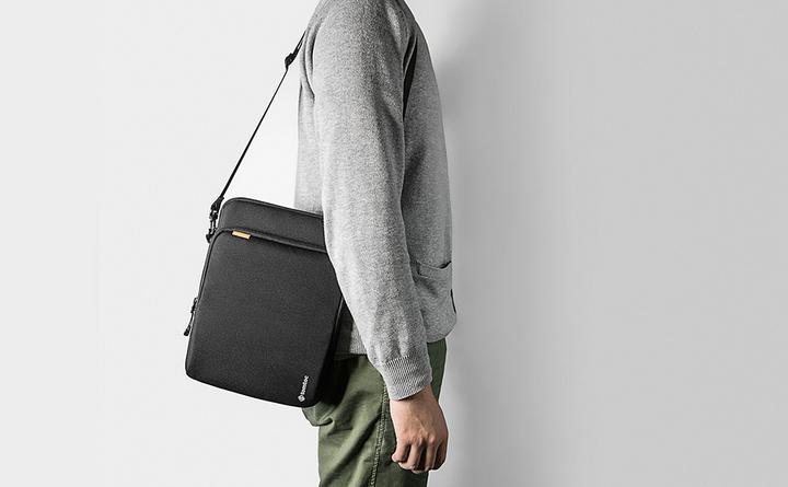 Produktbild tomtoc H13 (9.7-11") Tablet Sleeve (iPad Air 2014 (2. Gen), iPad Pro 10.5 2017 (1. Gen), iPad Pro 11 2018 (1. Gen), iPad Air 2019 (3. Gen), iPad Pro 11 2020 (2. Gen), iPad Air 2020 (4. Gen), iPad Pro 10.5 2019 (2. Gen), iPad Air 2022 (5. Gen))