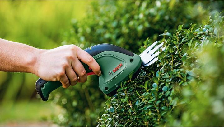 Actual product image Bosch Home & Garden EasyShear (Cordless hedgecutters)